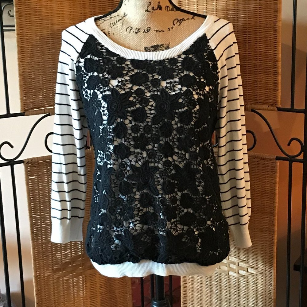 Hannah Black Lace Front White Sweater